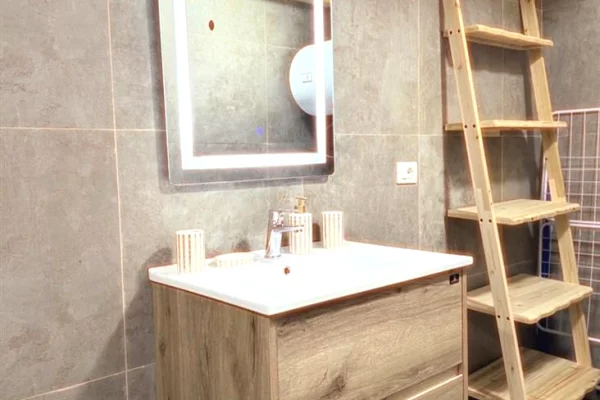 Shtepi me qera Apartament ne Tirane, 1+1, Mobilimi E mobiluar, Pagesa 70,000  Leke.