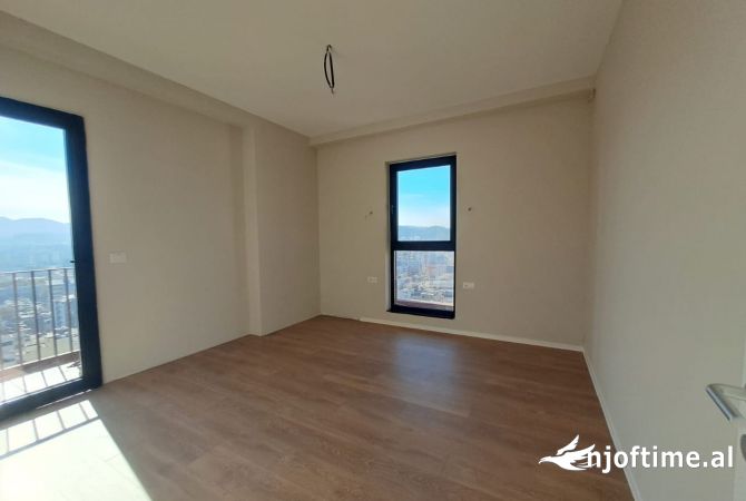 Ambient biznesi me qera 3+1 ne Tirane - 1,800 Euro