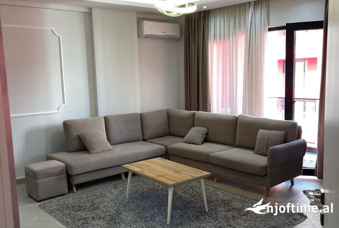 Shtepi me qera 2+1 ne Tirane - 800 Euro