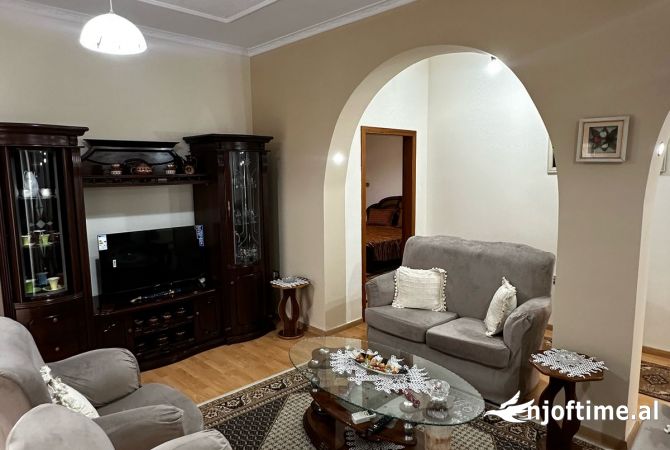 Shtepi me qera 2+1 ne Tirane - 480 Euro