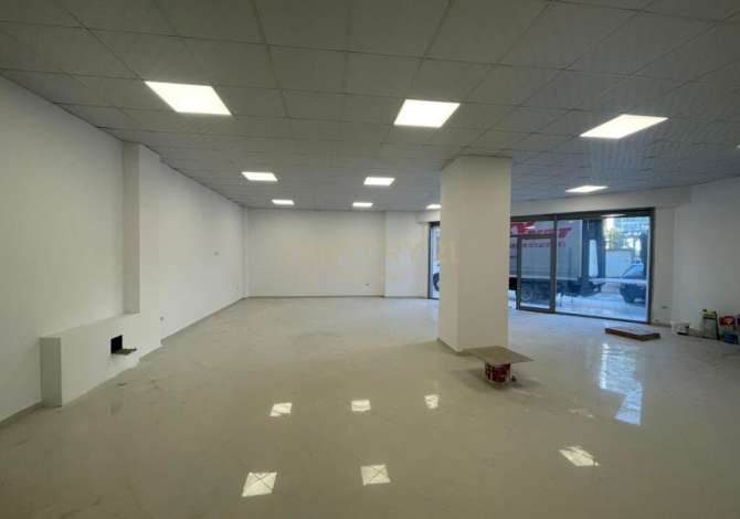 Ambient biznesi me qera 3+1 ne Durres - 700 Euro