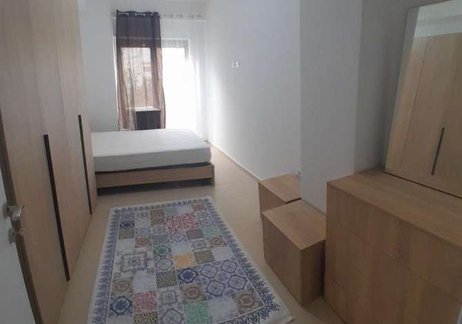 Shtepi me qera Apartament ne Tirane, 1+1, Mobilimi E mobiluar, Pagesa 400  Euro.