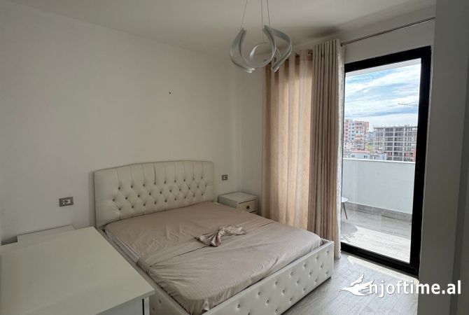 Shtepi me qera Apartament ne Tirane, 1+1, Mobilimi E mobiluar, Pagesa 450  Euro.