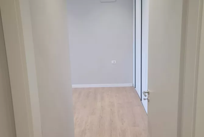 Shtepi me qera Apartament ne Tirane, 2+1, Mobilimi Bosh, pa mobiluar, Pagesa 1,500  Euro.