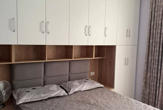 Shtepi me qera Apartament ne Tirane, 2+1, Mobilimi E mobiluar, Pagesa 650  Euro.