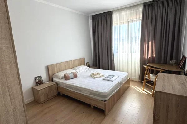 Shtepi me qera 2+1 ne Tirane - 1,350 Euro