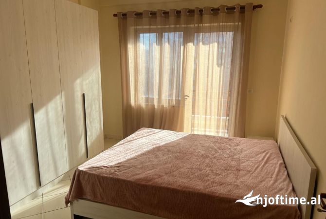 Shtepi me qera 2+1 ne Tirane - 450 Euro