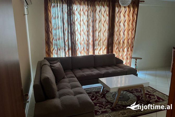 Shtepi me qera 2+1 ne Tirane - 450 Euro