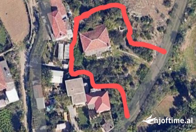 Shtepi ne shitje Shtepi Private ne Shkoder, 4+1, Mobilimi Bosh, pa mobiluar, Pagesa 120,000  Euro.