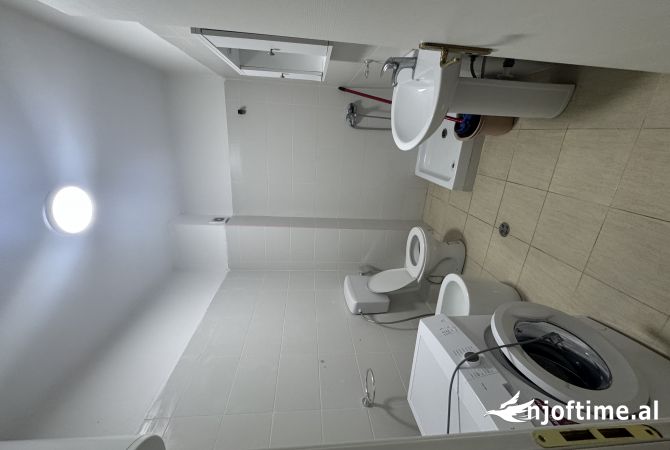 Shtepi me qera 2+1 ne Tirane - 460 Euro