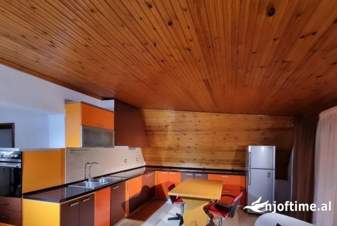 Shtepi me qera Apartament ne Tirane, 2+1, Mobilimi E mobiluar, Pagesa 450  Euro.