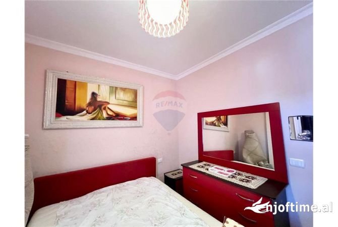 Shtepi ne shitje Apartament ne Tirane, 1+1, Mobilimi E mobiluar, Pagesa 120,000  Euro.