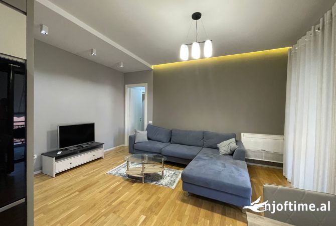 Shtepi me qera 2+1 ne Tirane - 1,200 Euro