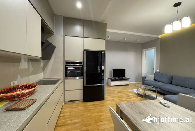 Shtepi me qera Apartament ne Tirane, 2+1, Mobilimi E mobiluar, Pagesa 1,200  Euro.