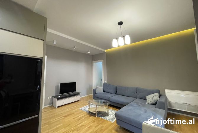 Shtepi me qera 2+1 ne Tirane - 1,200 Euro