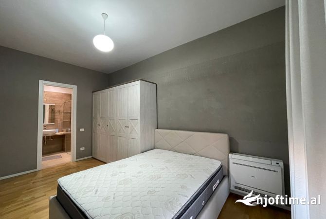 Shtepi me qera Apartament ne Tirane, 2+1, Mobilimi E mobiluar, Pagesa 1,200  Euro.