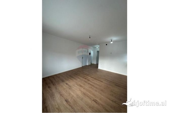 Shtepi ne shitje 1+1 ne Tirane - 75,000 Euro