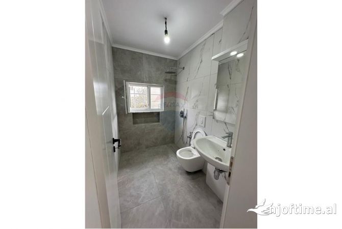 Shtepi ne shitje 1+1 ne Tirane - 75,000 Euro