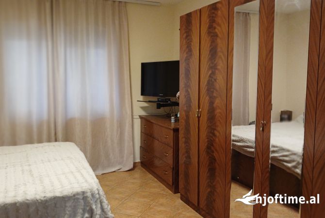Shtepi me qera 2+1 ne Tirane - 500 Euro