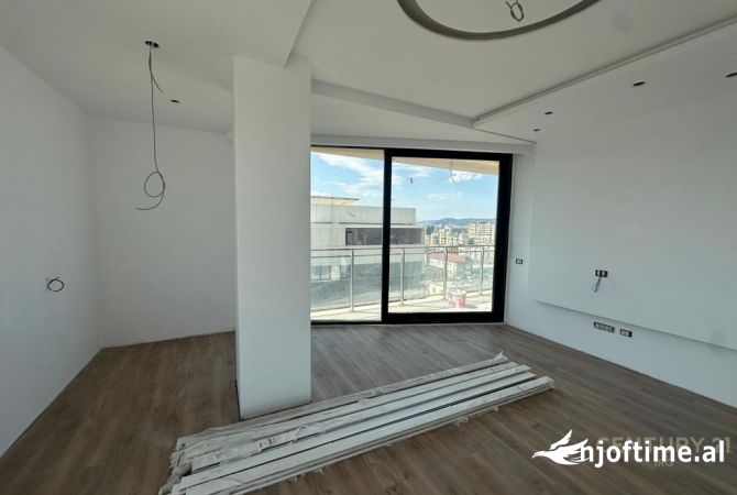Shtepi ne shitje 3+1 ne Tirane - 320,000 Euro