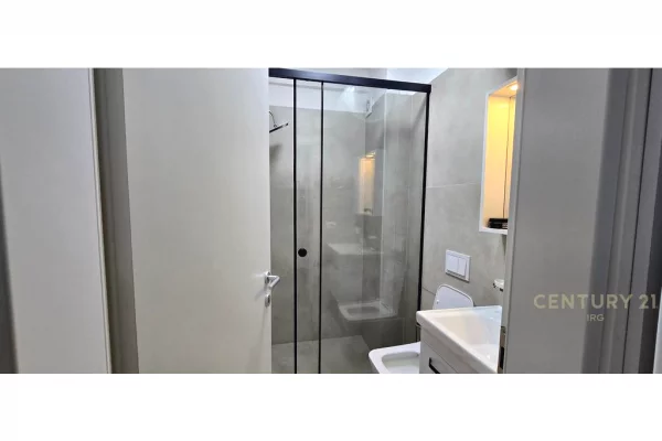 Shtepi ne shitje Apartament ne Tirane, 1+1, Mobilimi Pjeserisht e mobiluar, Pagesa 120,000  Euro.