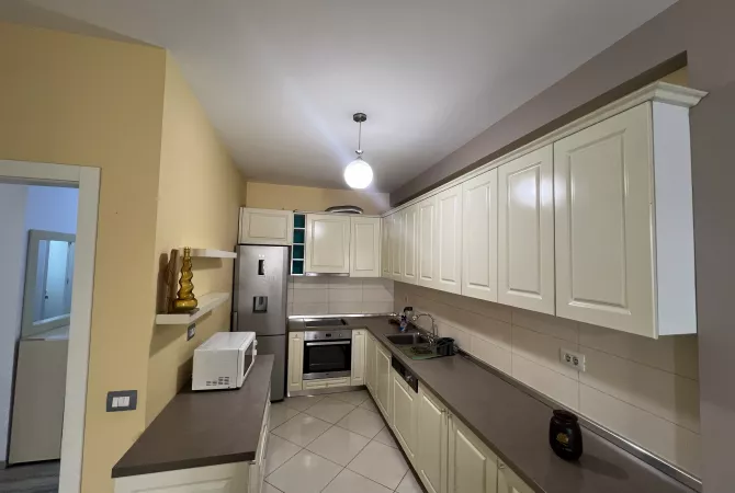Shtepi me qera 2+1 ne Tirane - 500 Euro