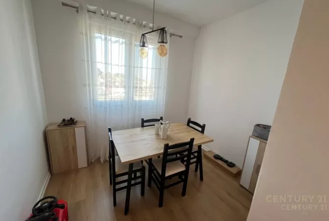 Shtepi me qera 2+1 ne Tirane - 550 Euro