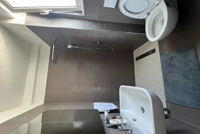 Shtepi me qera 2+1 ne Tirane - 550 Euro