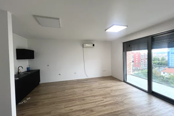 Business Property for Rent 3+1 in Tirana - 800 Euro