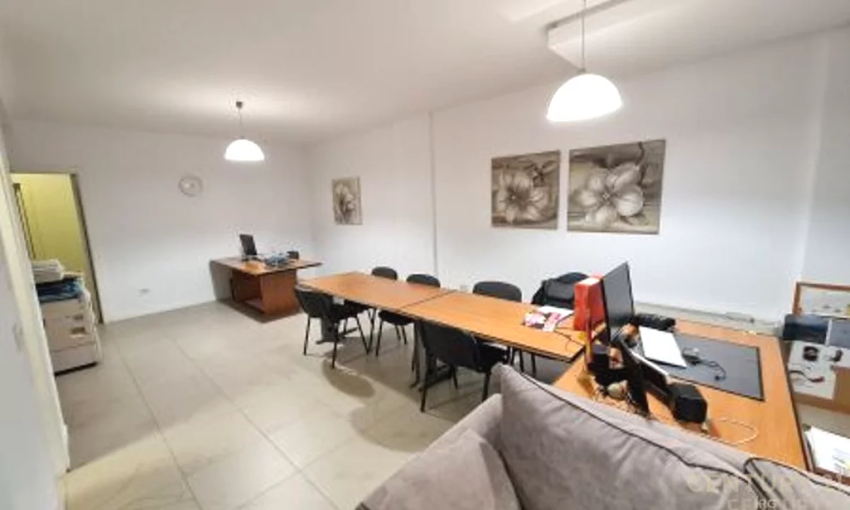 Apartment for sale in Tirana 5+1, In Part