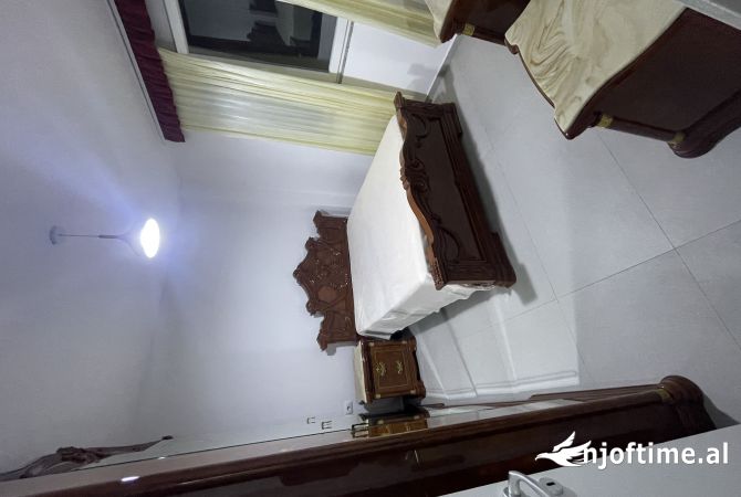 Shtepi me qera Apartament ne Tirane, 1+1, Mobilimi E mobiluar, Pagesa 35,000  Leke.