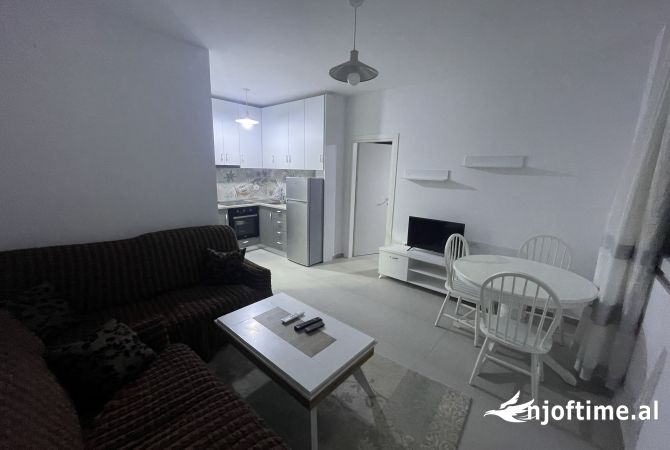 Shtepi me qera 1+1 ne Tirane - 35,000 Leke