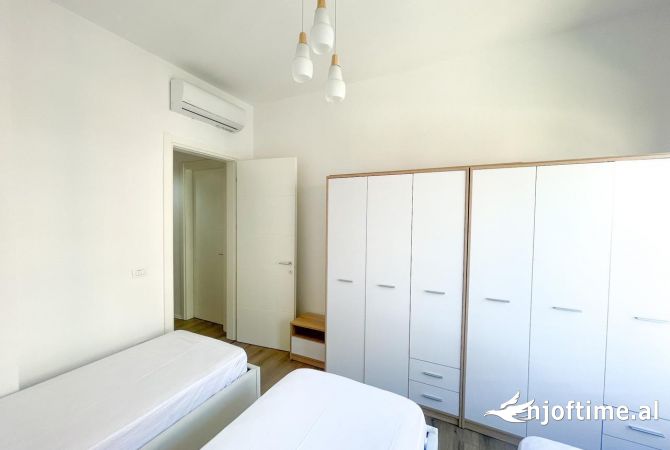 Shtepi ne shitje Apartament ne Tirane, 2+1, Mobilimi E mobiluar, Pagesa 430,000  Euro.