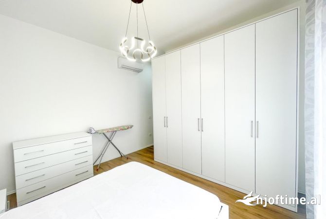 Shtepi ne shitje Apartament ne Tirane, 2+1, Mobilimi E mobiluar, Pagesa 430,000  Euro.