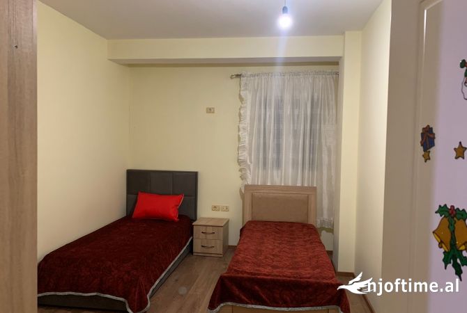 Shtepi me qera 2+1 ne Tirane - 450 Euro