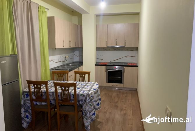Shtepi me qera 2+1 ne Tirane - 450 Euro