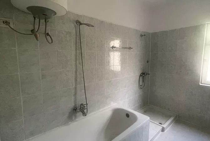 Shtepi me qera Apartament ne Tirane, 1+1, Mobilimi E mobiluar, Pagesa 380  Euro.