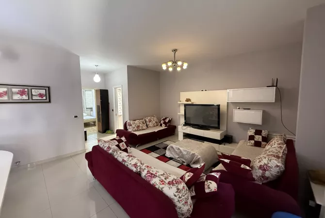 Shtepi me qera 2+1 ne Tirane - 450 Euro