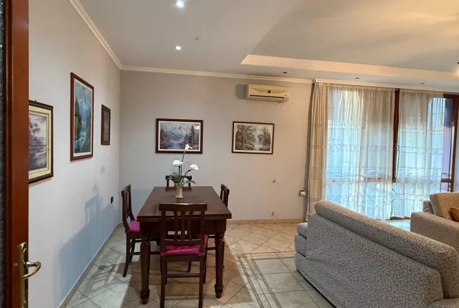 Shtepi me qera 2+1 ne Tirane - 600 Euro