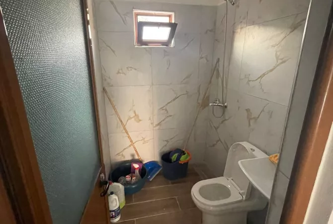 Shtepi me qera 1+1 ne Tirane - 250 Euro