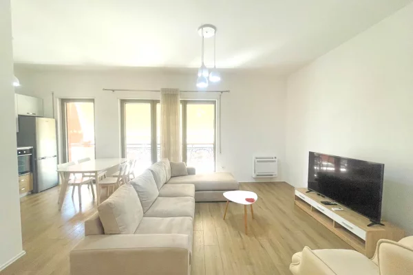 Shtepi ne shitje Apartament ne Tirane, 2+1, Mobilimi E mobiluar, Pagesa 380,000  Euro.