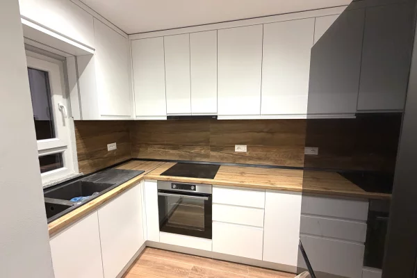 Shtepi ne shitje 1+1 ne Tirane - 120,000 Euro