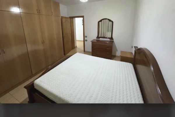 Shtepi me qera 2+1 ne Tirane - 450 Euro