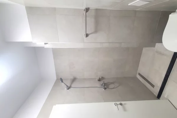 Shtepi me qera 2+1 ne Tirane - 1,300 Euro