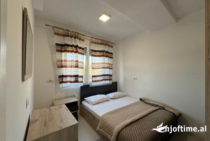 Shtepi ne shitje Apartament ne Tirane, 2+1, Mobilimi E mobiluar, Pagesa 240,000  Euro.
