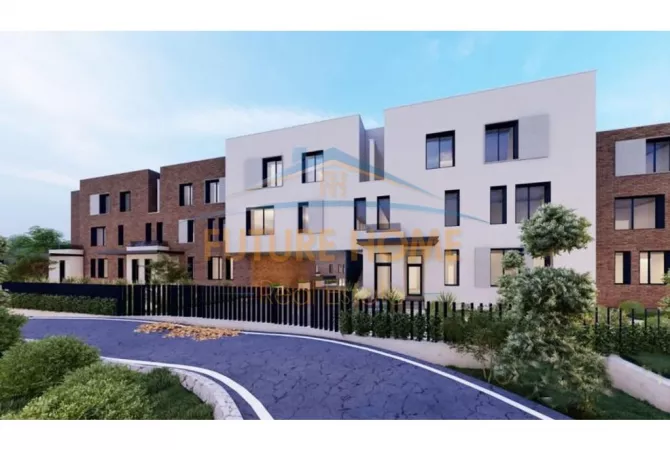 Villa di lusso in vendita a Tirana 3+1, Vuoto