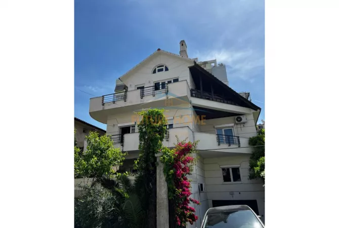 Shtepi me qera 6+1 ne Tirane - 6,000 Euro