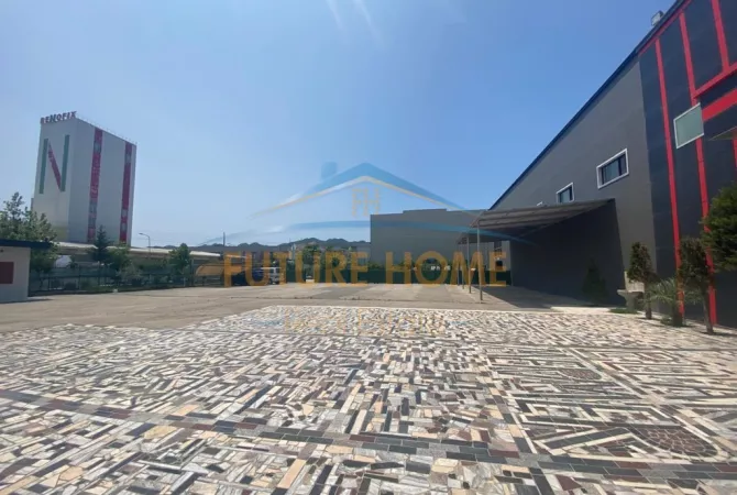 Truall ose Toke  ne Tirane - 5,000 Euro