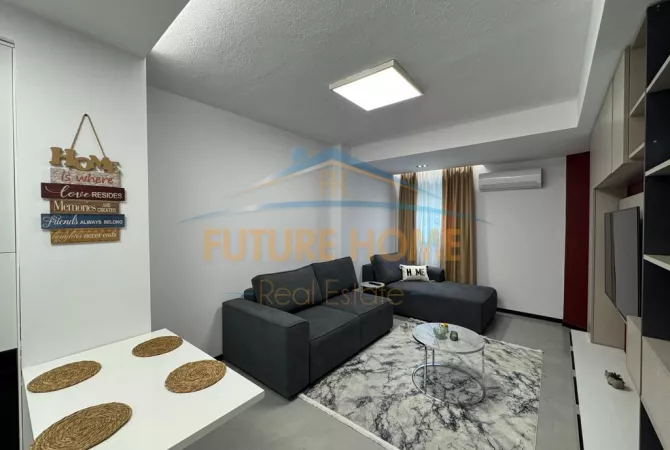 Shtepi ne shitje Apartament ne Tirane, 3+1, Mobilimi E mobiluar, Pagesa 360,000  Euro.