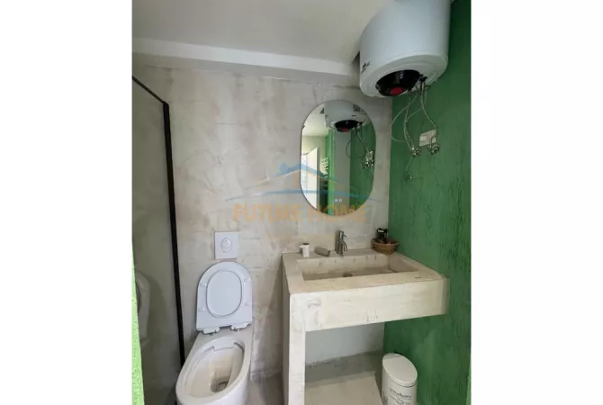 Shtepi ne shitje Apartament ne Tirane, 3+1, Mobilimi E mobiluar, Pagesa 360,000  Euro.